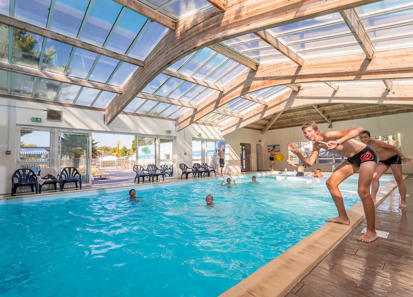 Aloa Vacances : Riez A La Vie Piscine Couverte