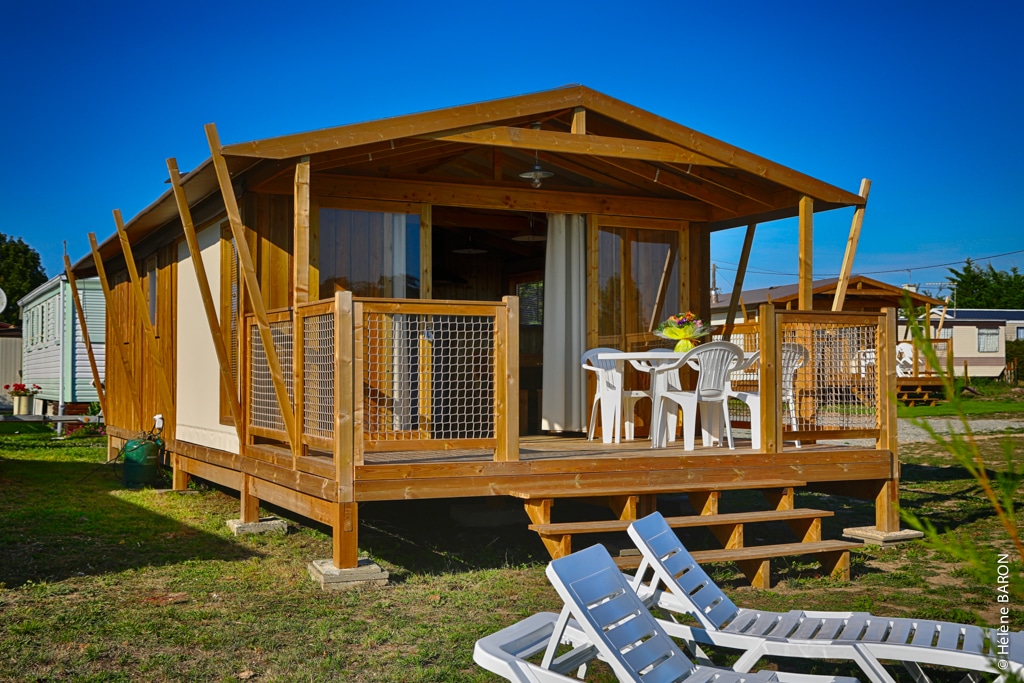 Vue d'un hébergement premium au camping Ker yaoulet dans le Morbihan Aloa Vacances