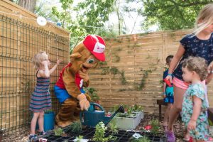 Aloa Vacances : Le Clos Virgile Animations Mascotte Club Enfant