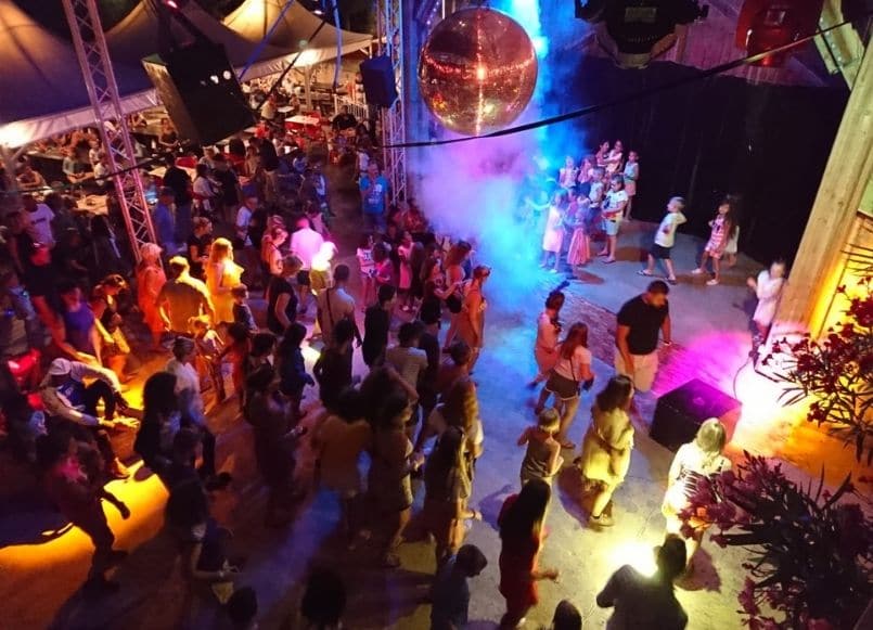 Aloa Vacances : Soirée au camping Serignan Le Clos Virgile