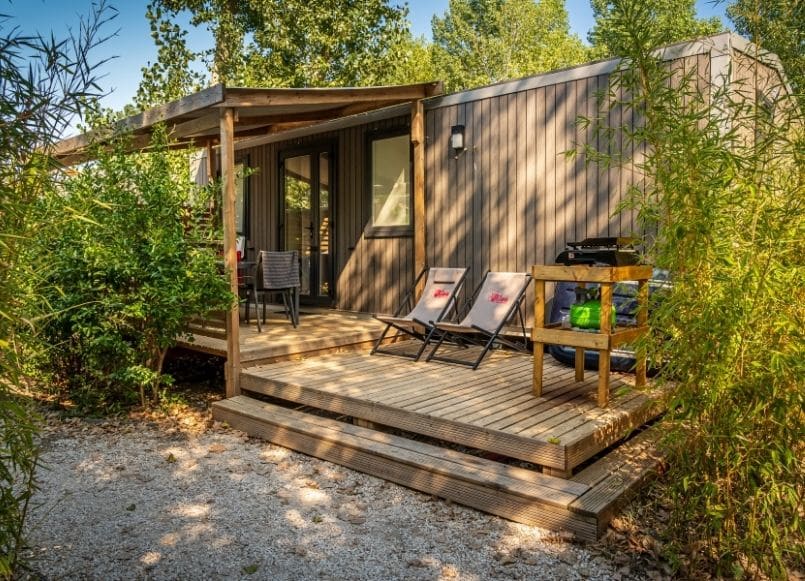 Aloa Vacances : vue extérieur d'une location de mobil-home au clos virgile à sérignan