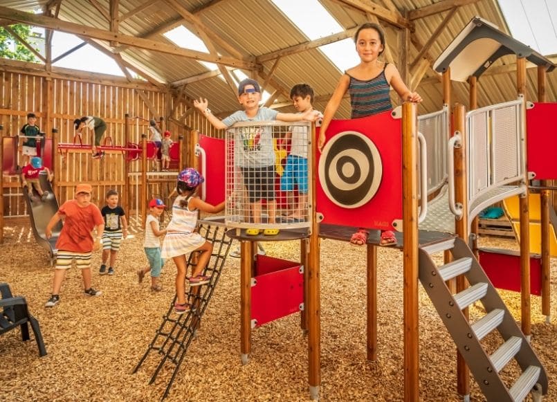 Aloa Vacances : aire de jeux du camping Ambon Ker Yaoulet 