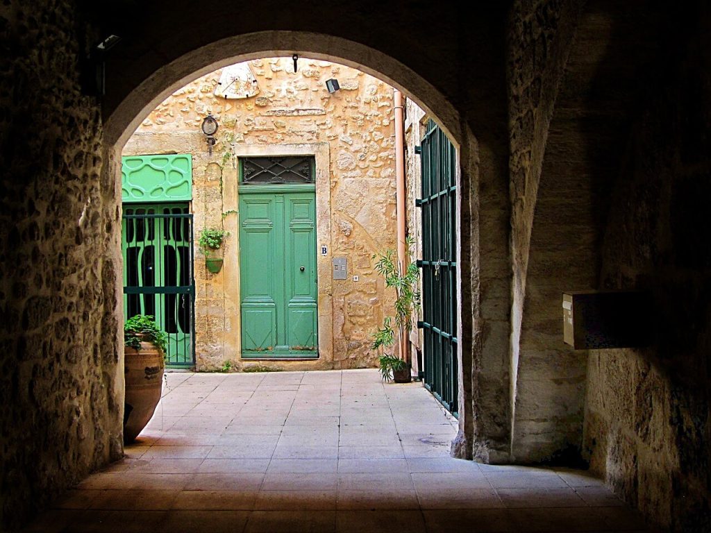 Aloa Vacances camping le Clos Virgile - Rues de Béziers